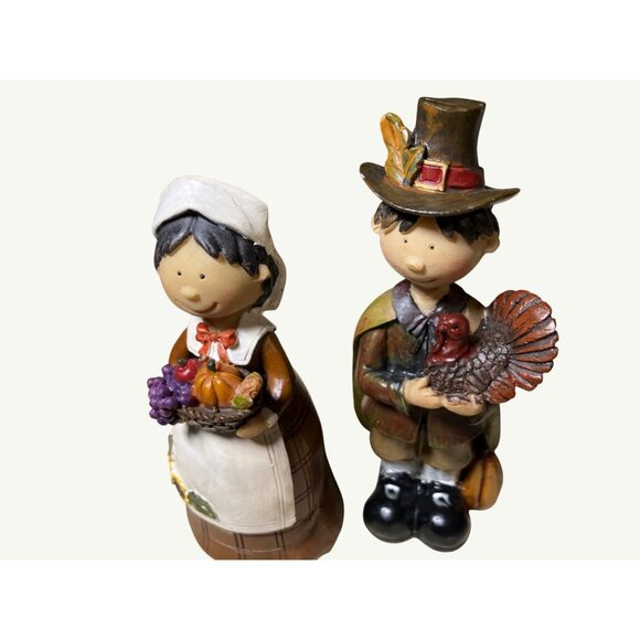 Thanksgiving Pilgrim Couple Figurines Holding Turkey & Harvest Baskets - Picture 10 of 10